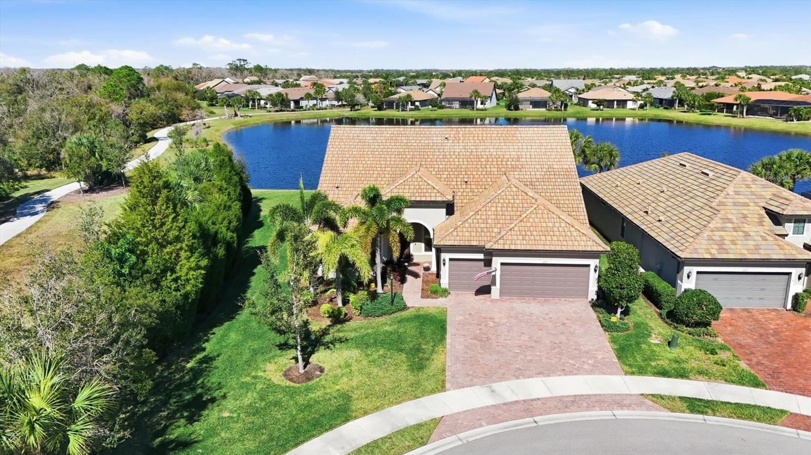 17203 Corinna Pl photo 2