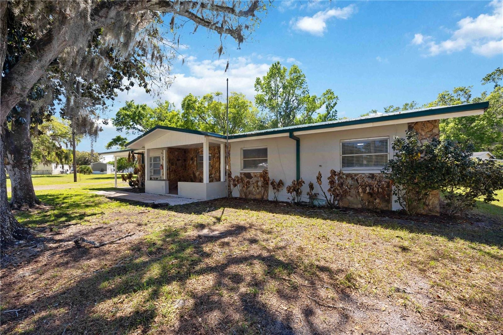 1432 Banana Rd photo 2