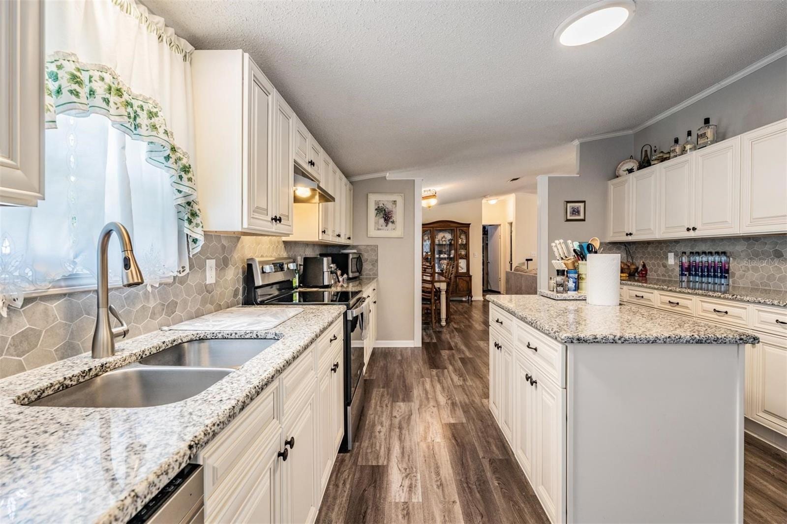 13544 Kent Bradley St photo 5