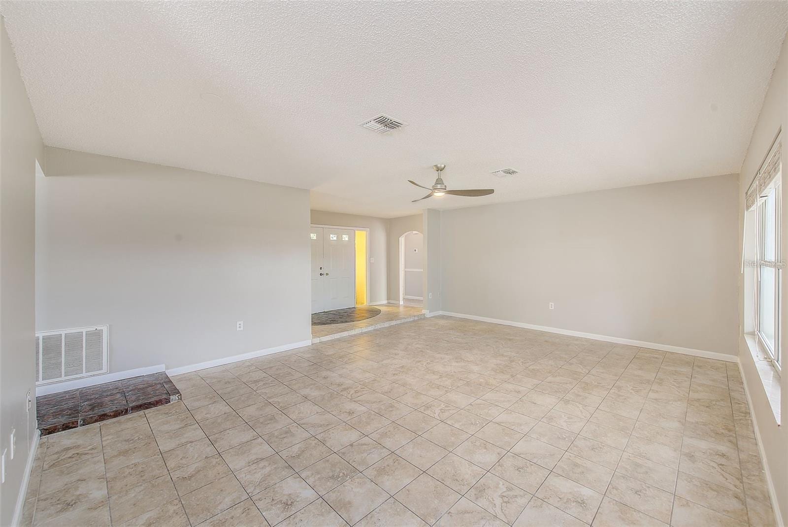 8206 Dedham Dr photo 5