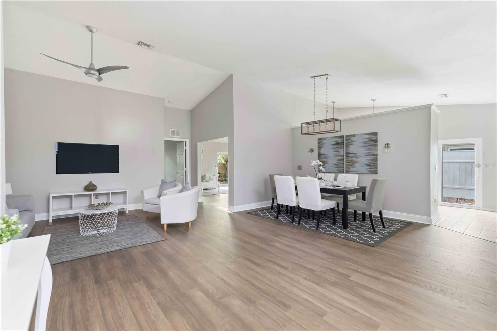 7795 Pine Trace photo 4