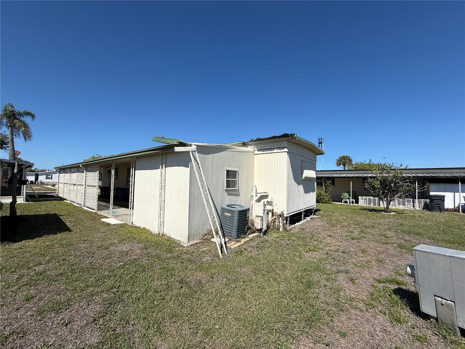 105 Saint Martins Way photo 4
