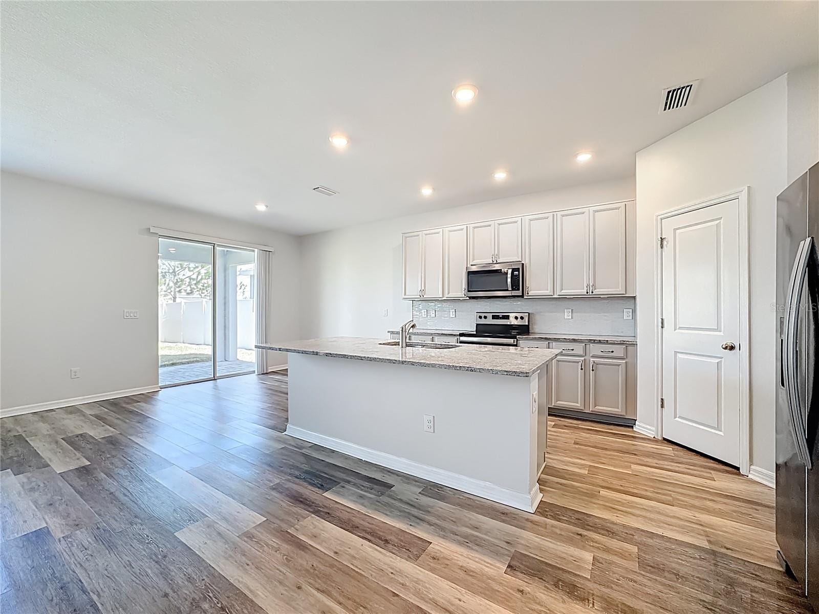 11828 Cara Field Ave photo 5