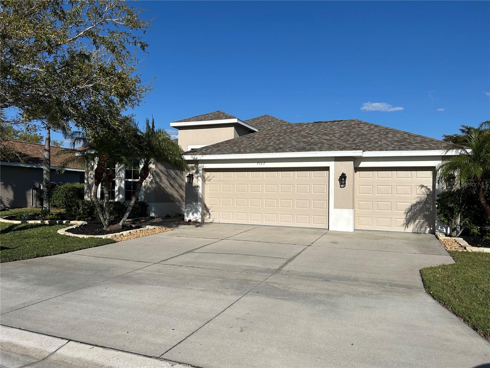 7117 50-th Ave Cir E photo 2