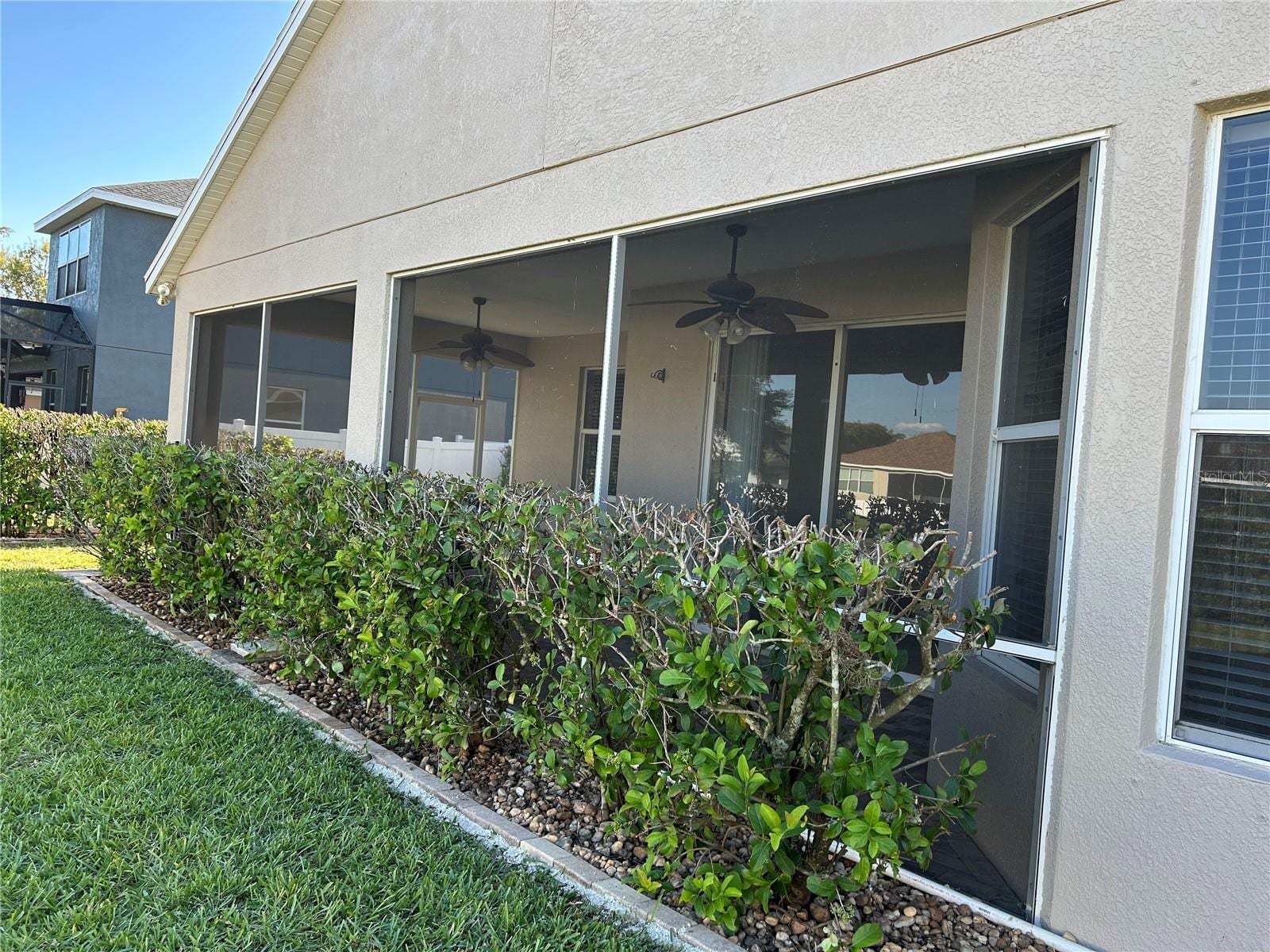 7117 50-th Ave Cir E photo 3