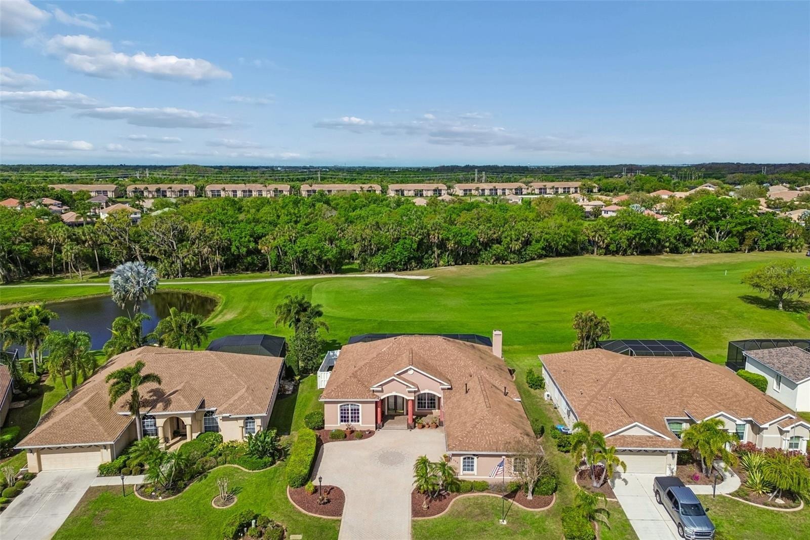 566 Planters Manor Way photo 4