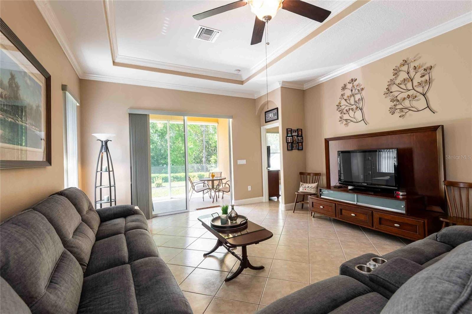 2821 Devonoak Blvd photo 3