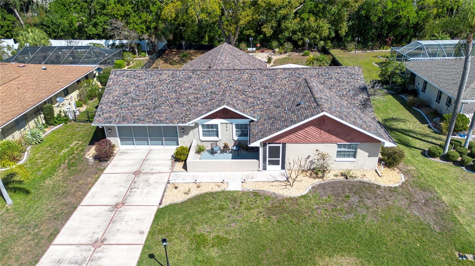203 Amesbury Cir photo 3