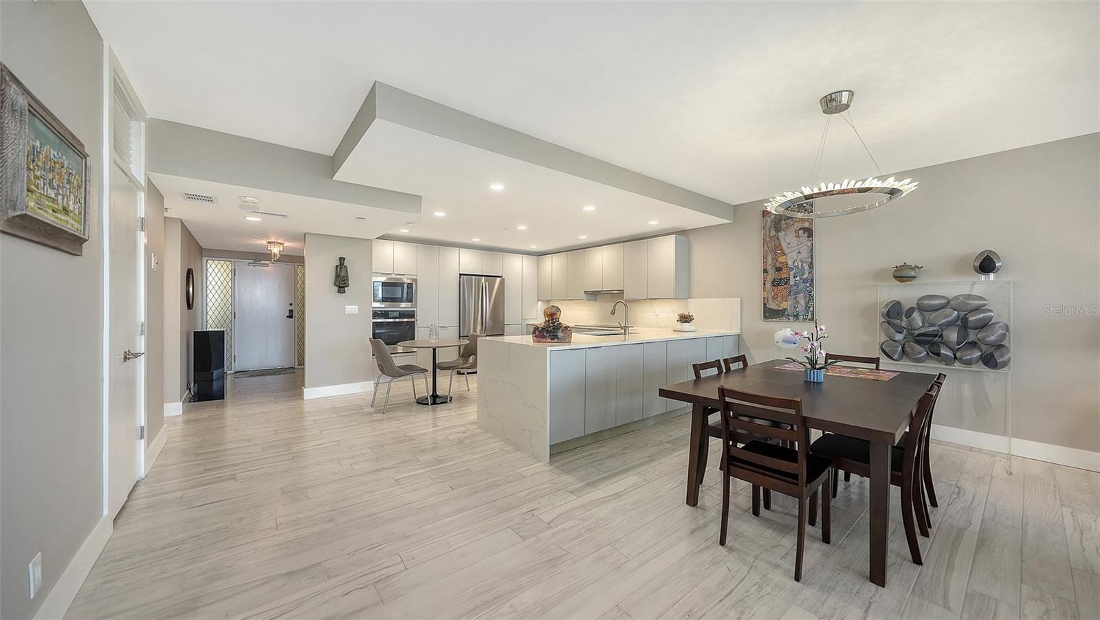 2120 Harbourside Dr #623 photo 4