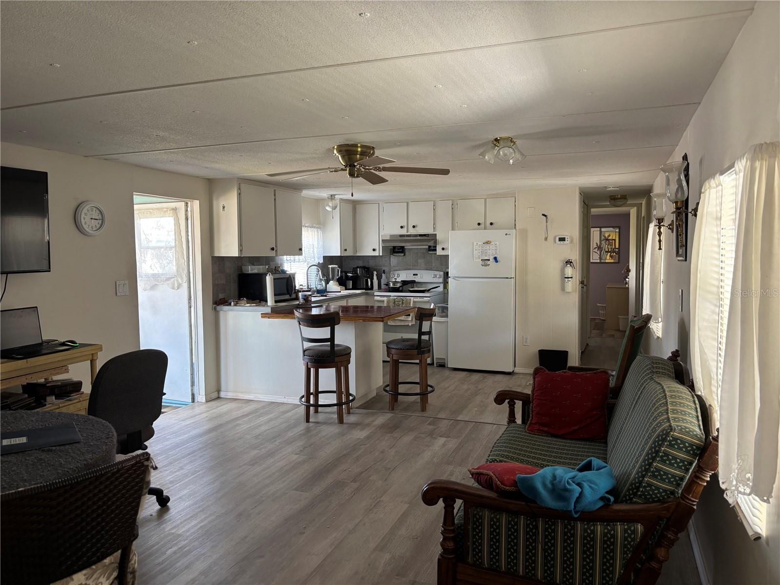 3346 Chatford Dr photo 3