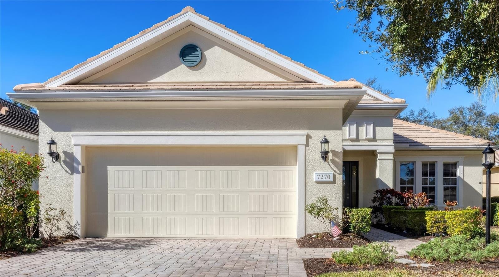 7270 Lismore CT photo 2