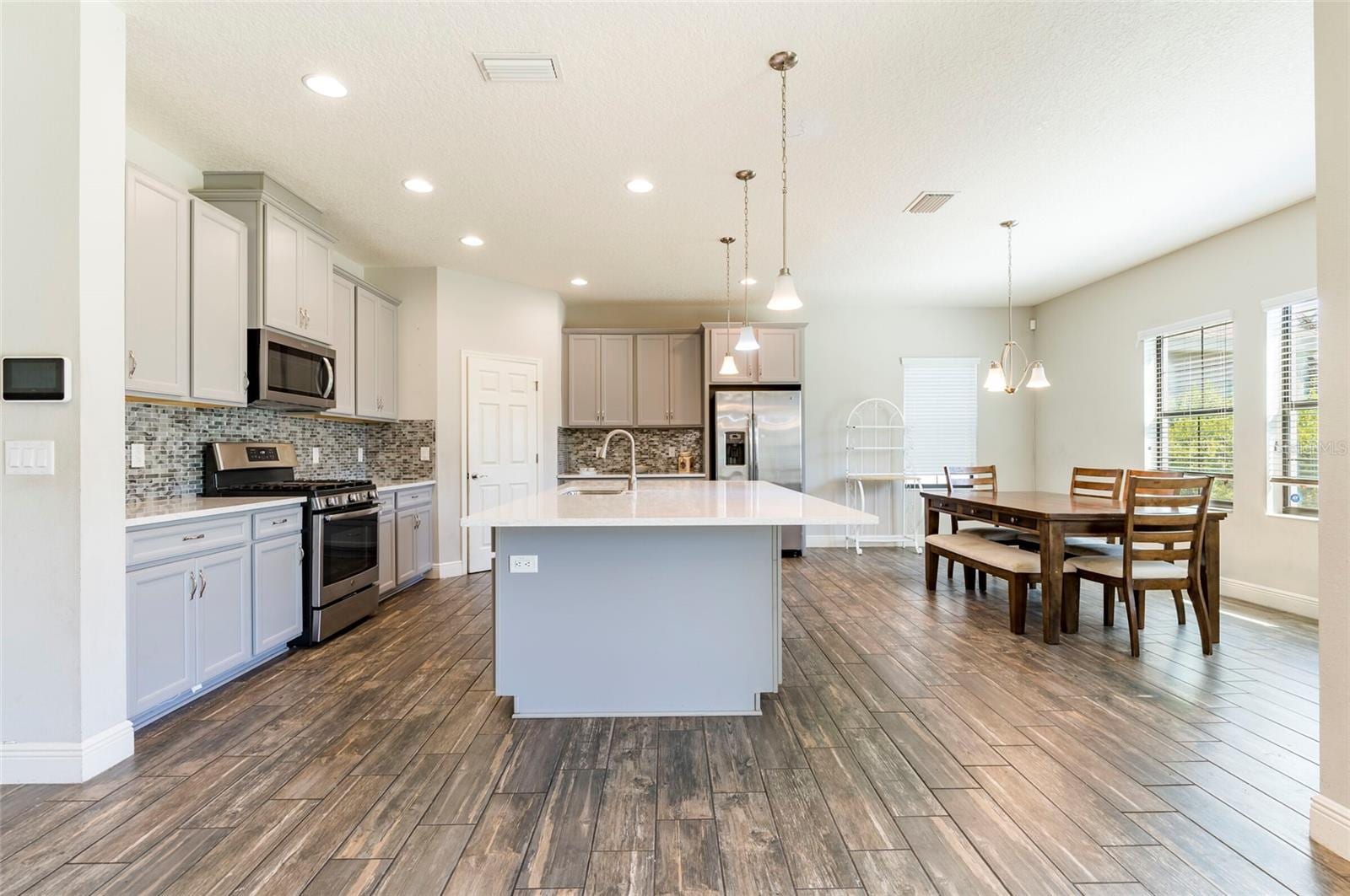 4124 Revival Ln photo 3