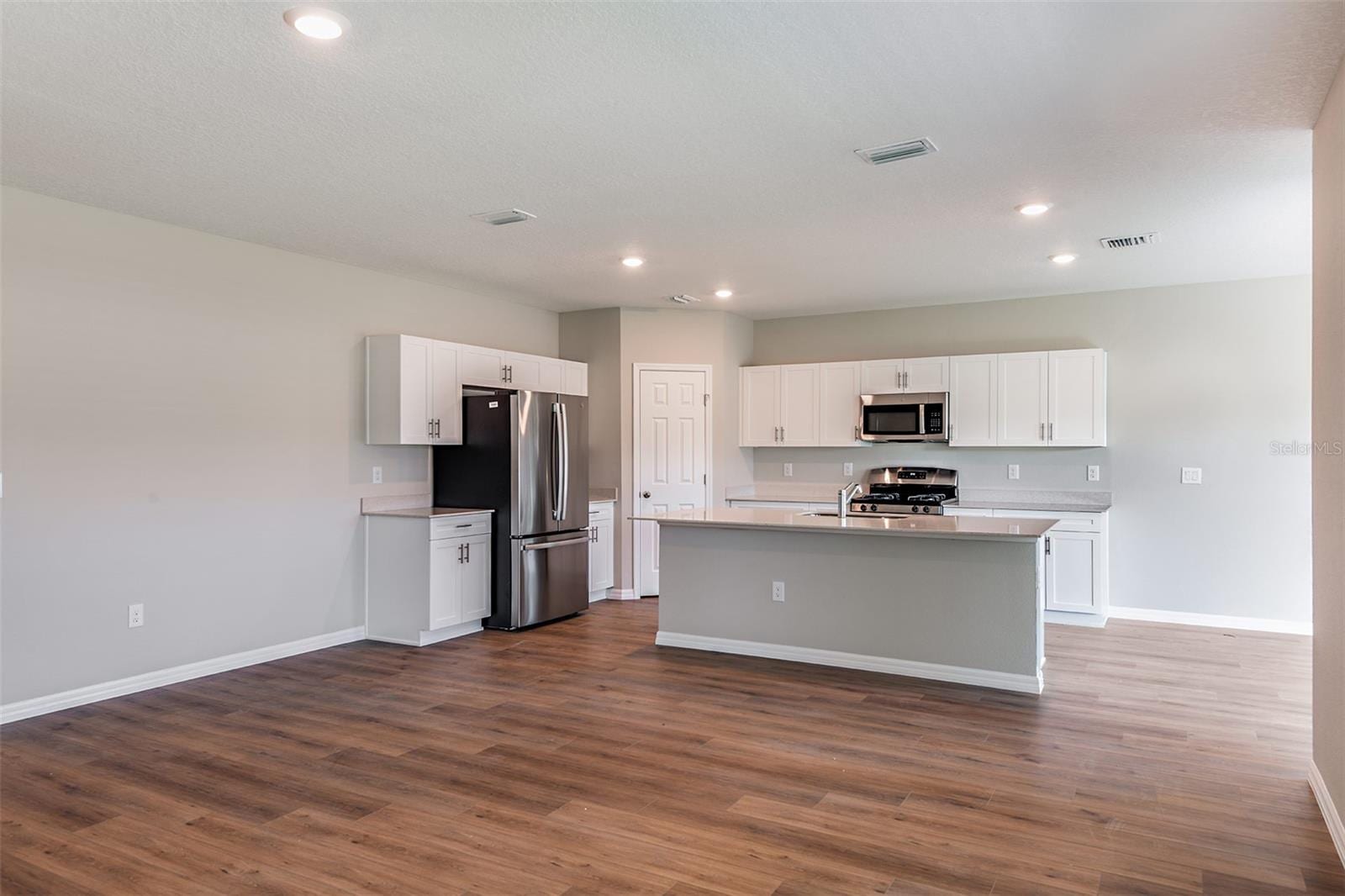 36672 Sagemoor Dr photo 4
