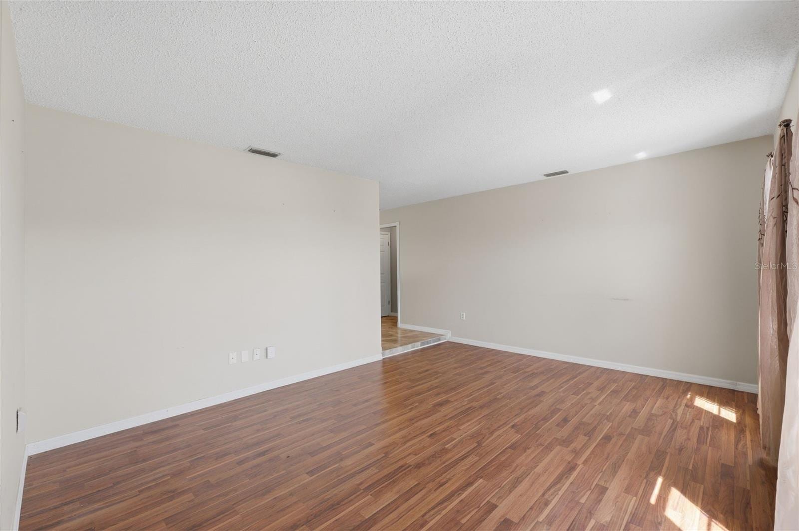 12265 Shafton Rd photo 5