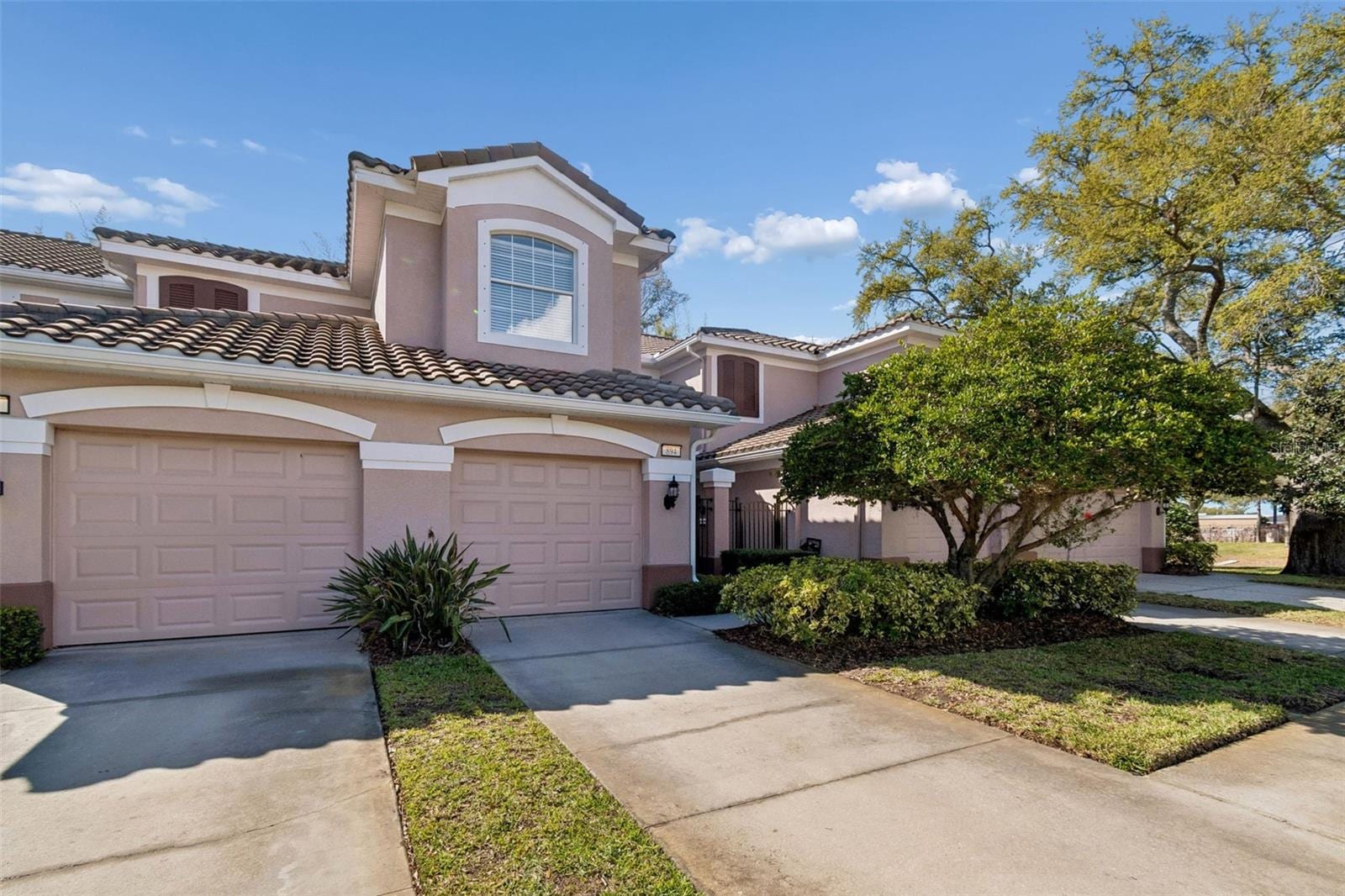 894 Lantern Way photo 3