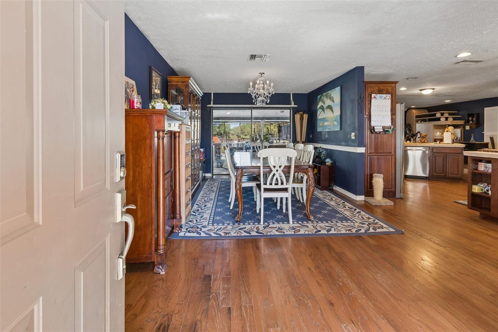 5059 Bernadette Dr photo 4