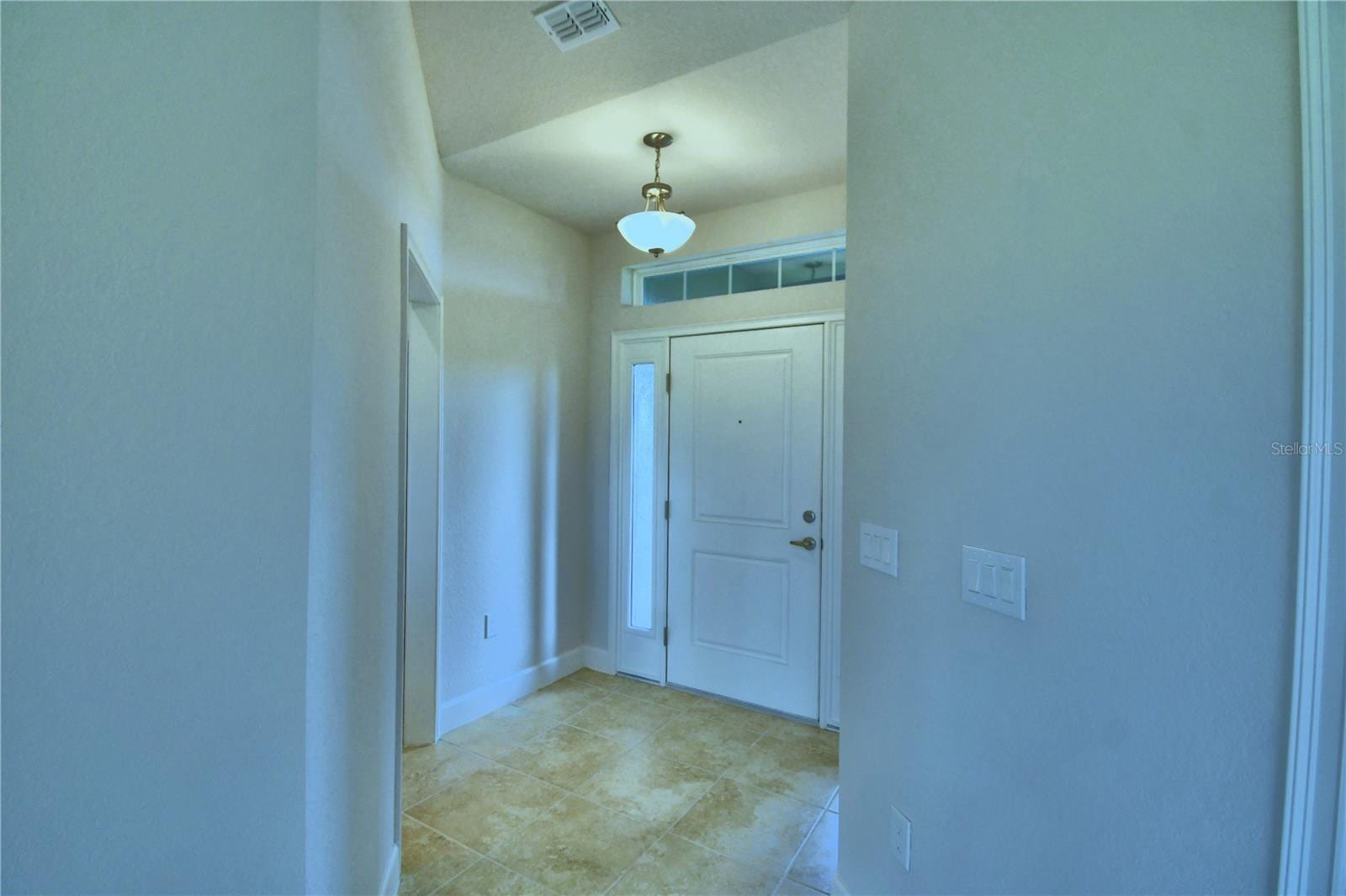 4426 Juneberry Dr photo 2