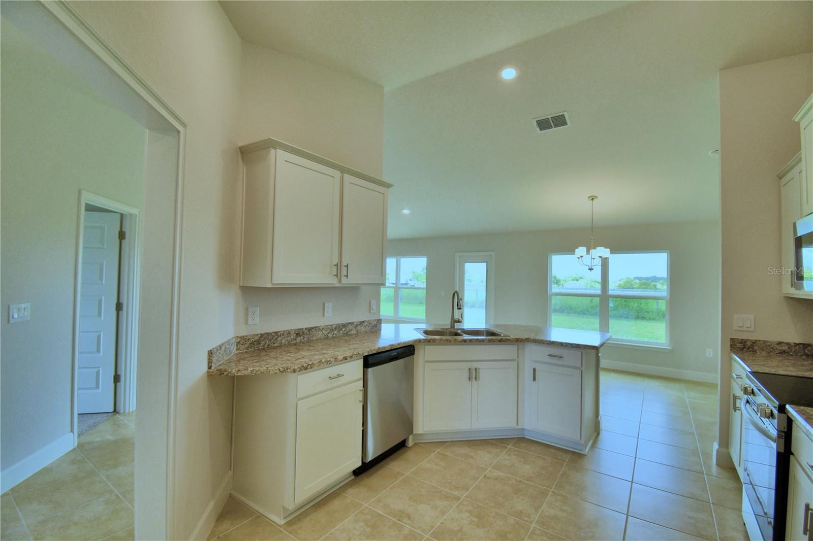 4426 Juneberry Dr photo 5