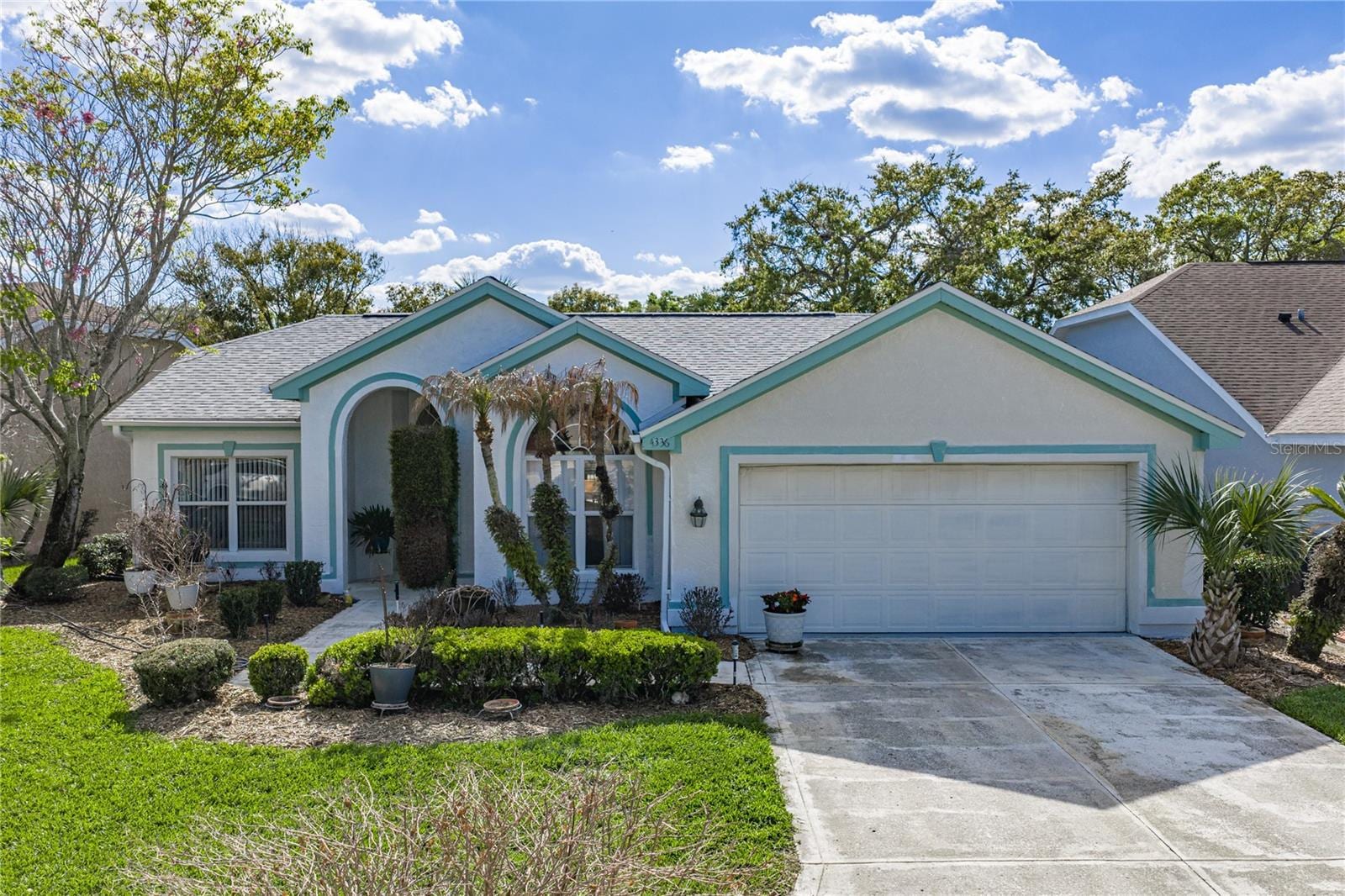 4336 Winding Oaks Cir photo 2