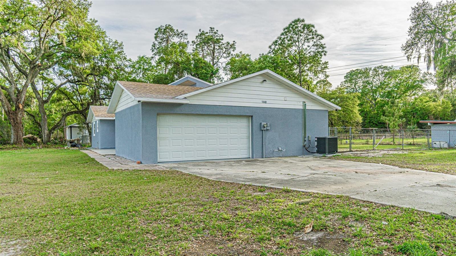 1440 Walker Road photo 3