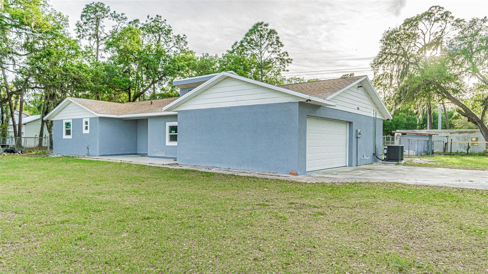 1440 Walker Road photo 4