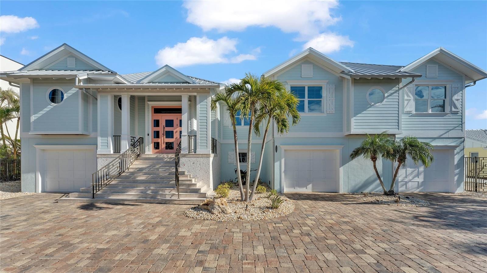 635 Key Royale Dr photo 2