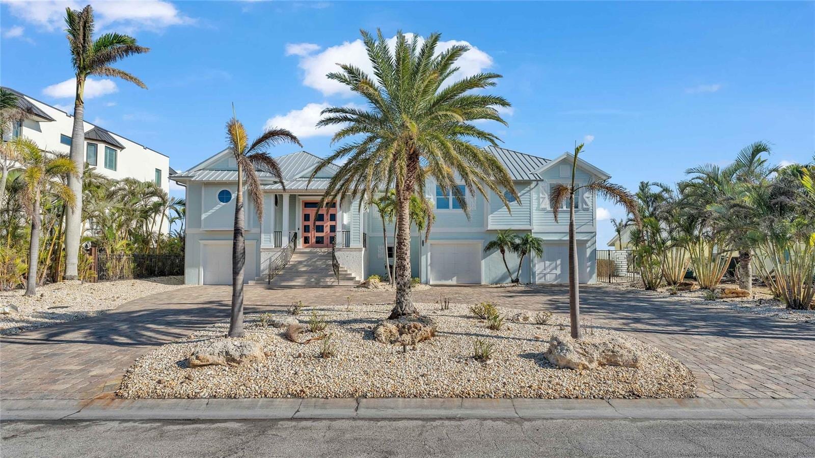 635 Key Royale Dr photo 3