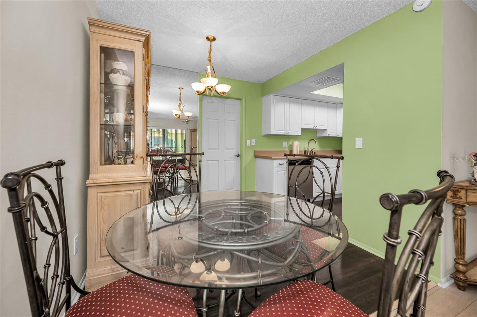 1121 Queen Anne Dr #C photo 4