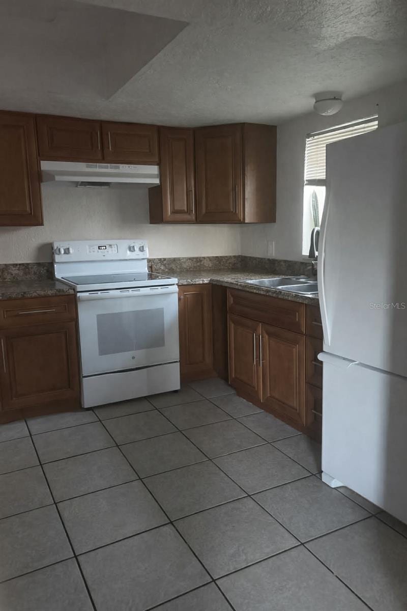 1356 24th St photo 4