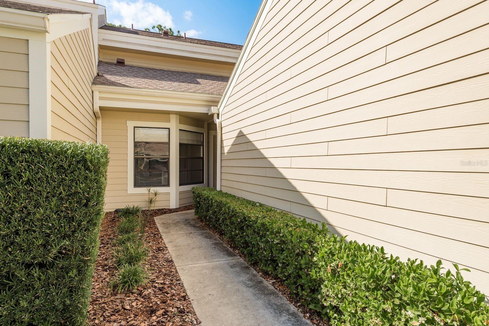 3130 Eagles Landing Cir W photo 5