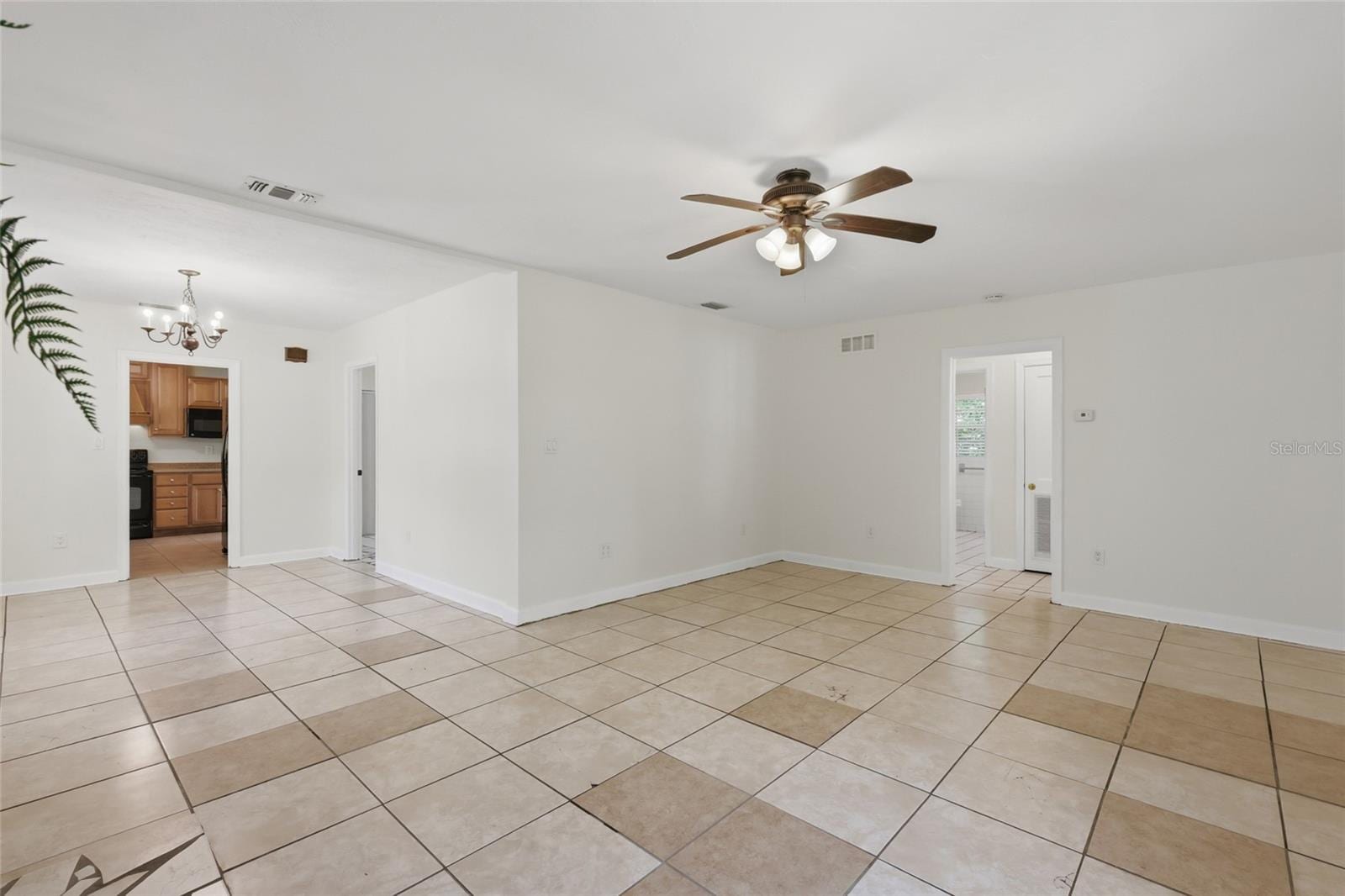 1264 18th St photo 3