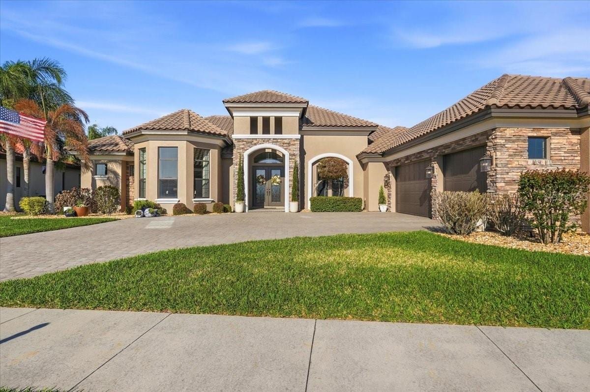 4193 Juliana Lake Dr photo 2