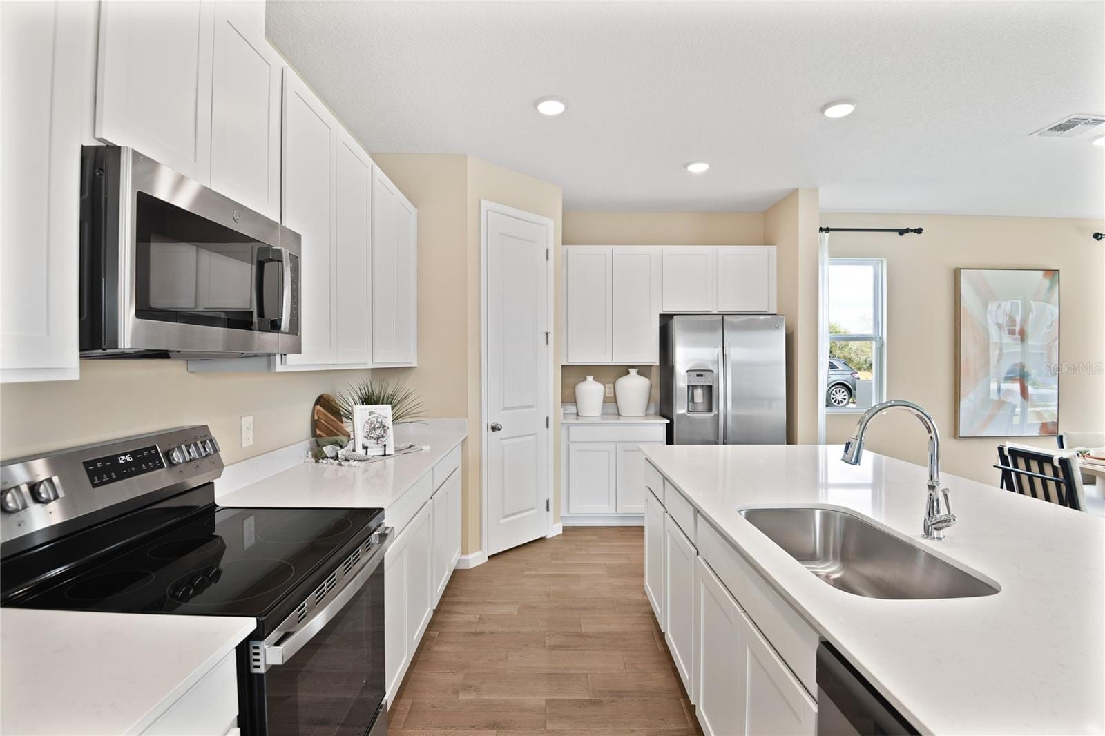 2526 29th Ln E photo 5