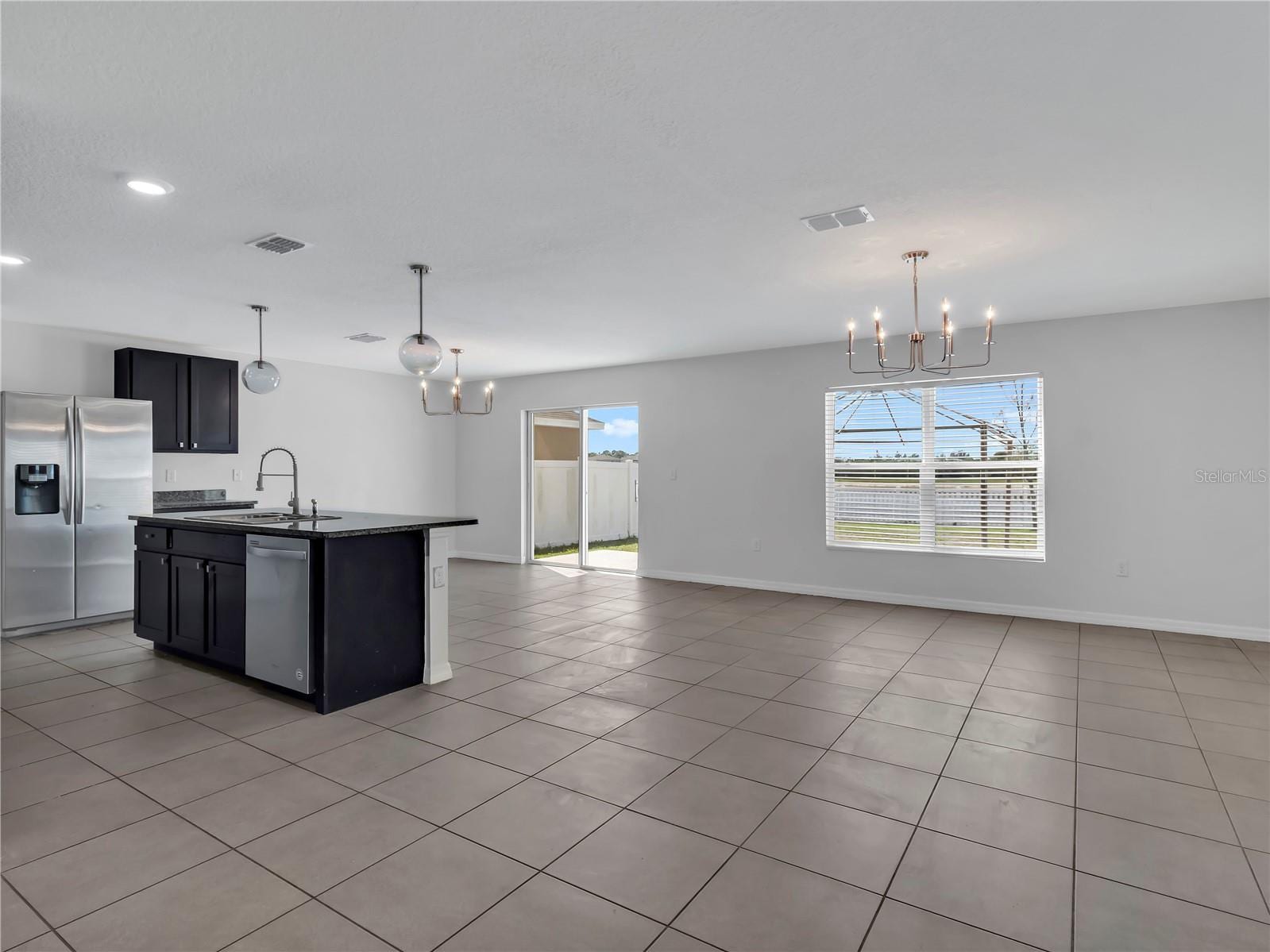 602 Olive Conch St photo 3