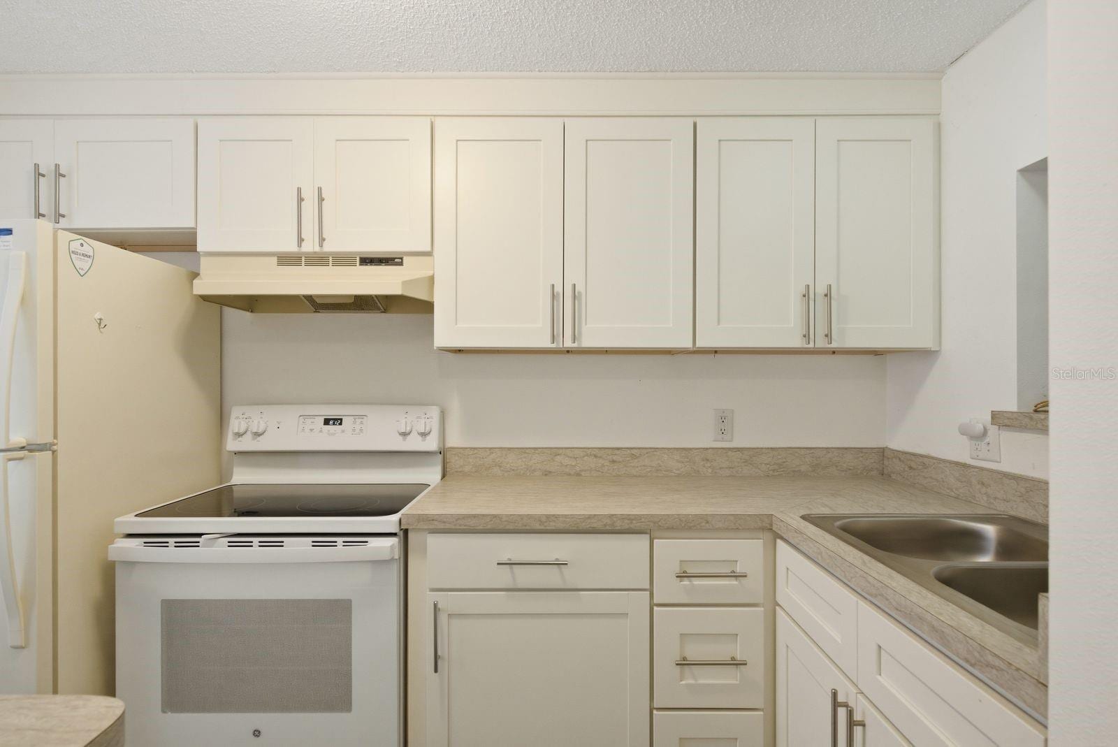 3309 Trophy Blvd photo 4