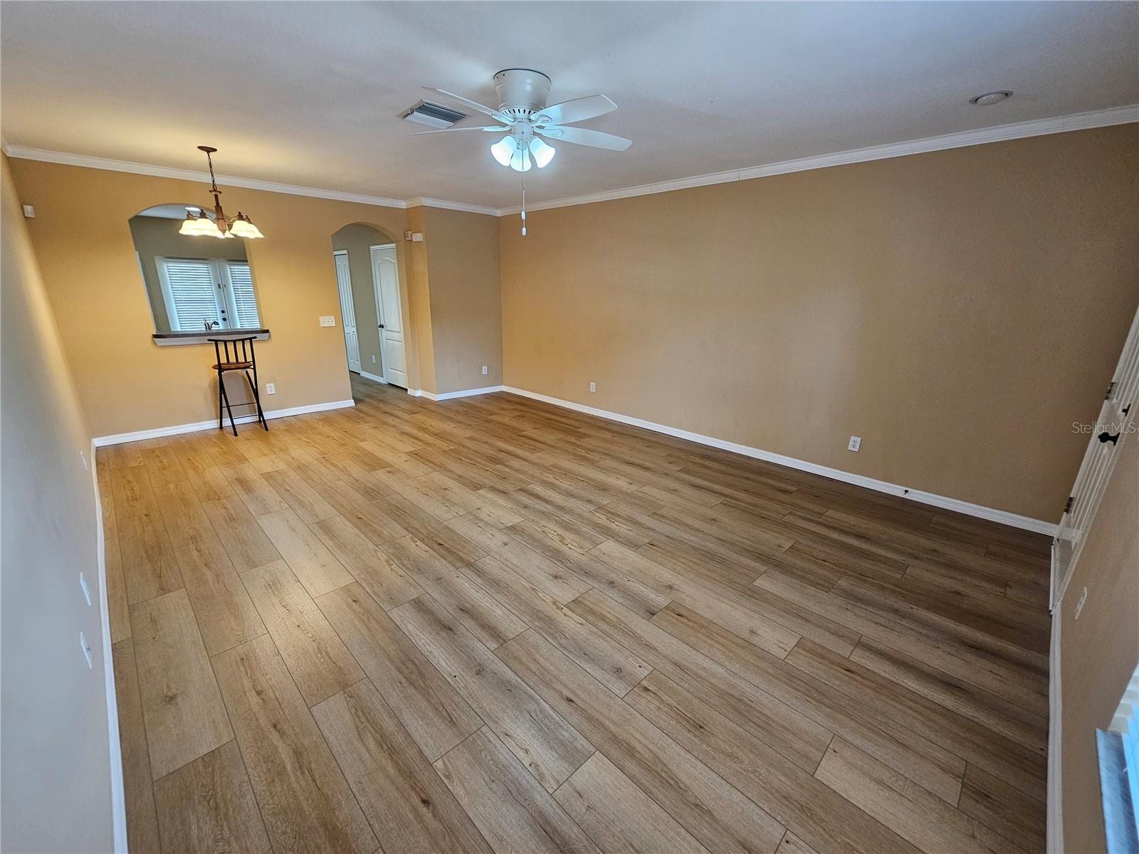 16320 Swan View Cir photo 3