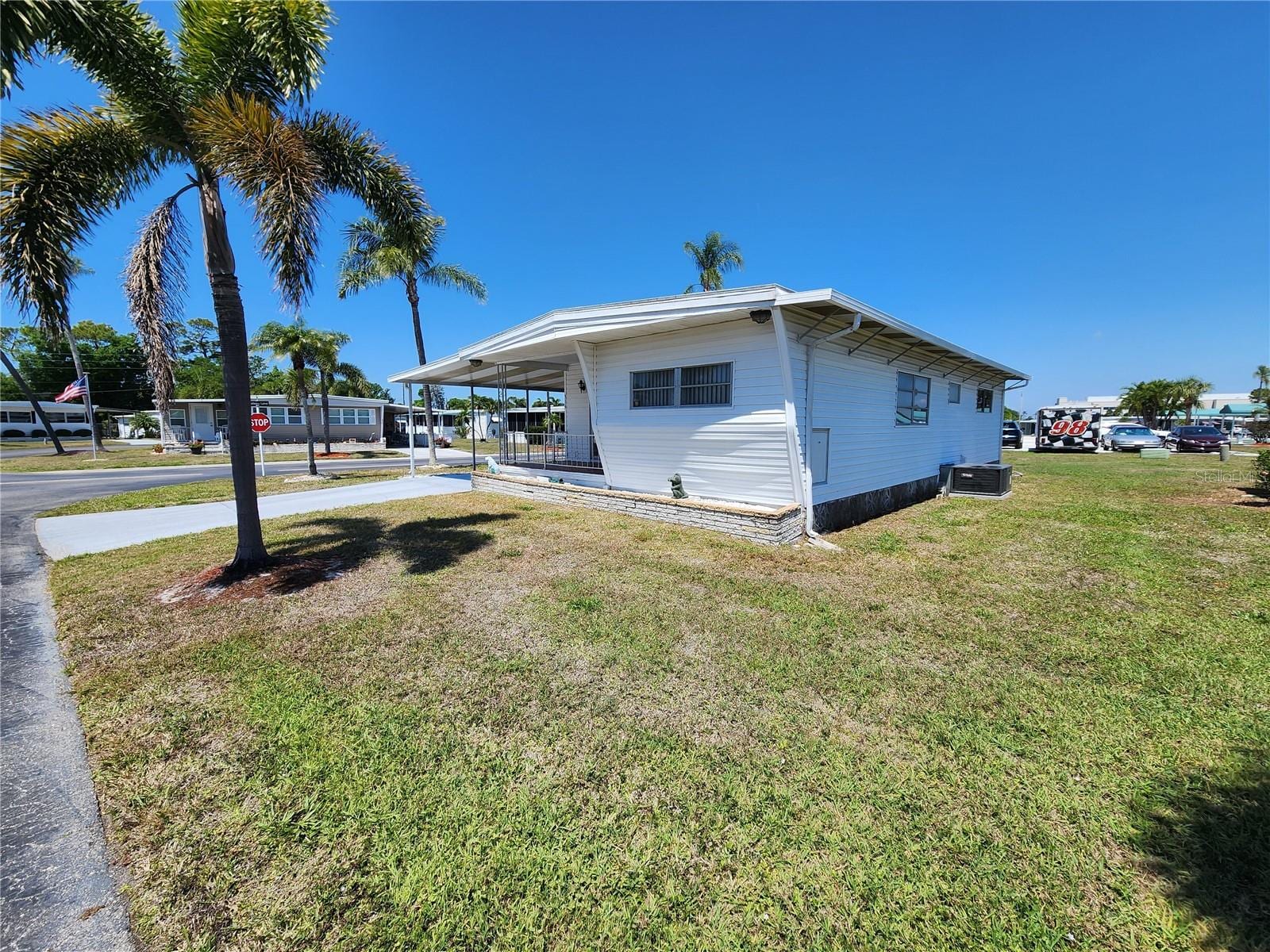 316 Danube Cir photo 3
