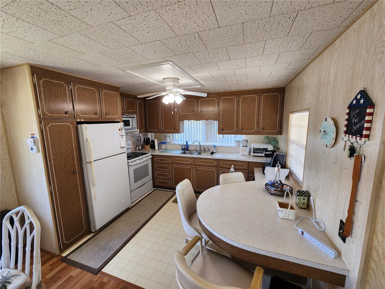 316 Danube Cir photo 4