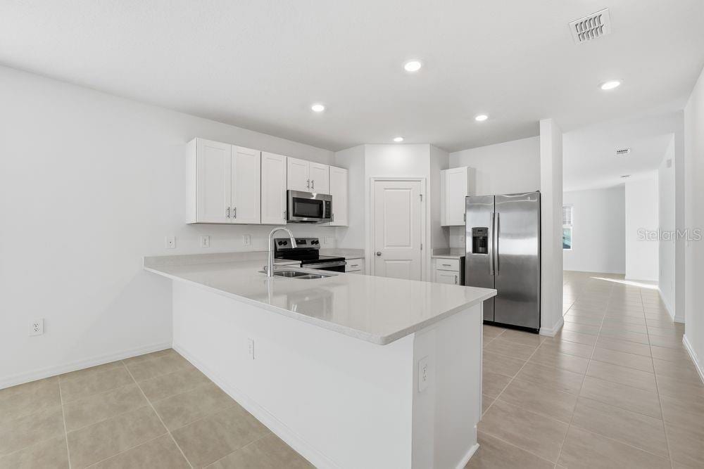13502 Tropical Breeze Way photo 5