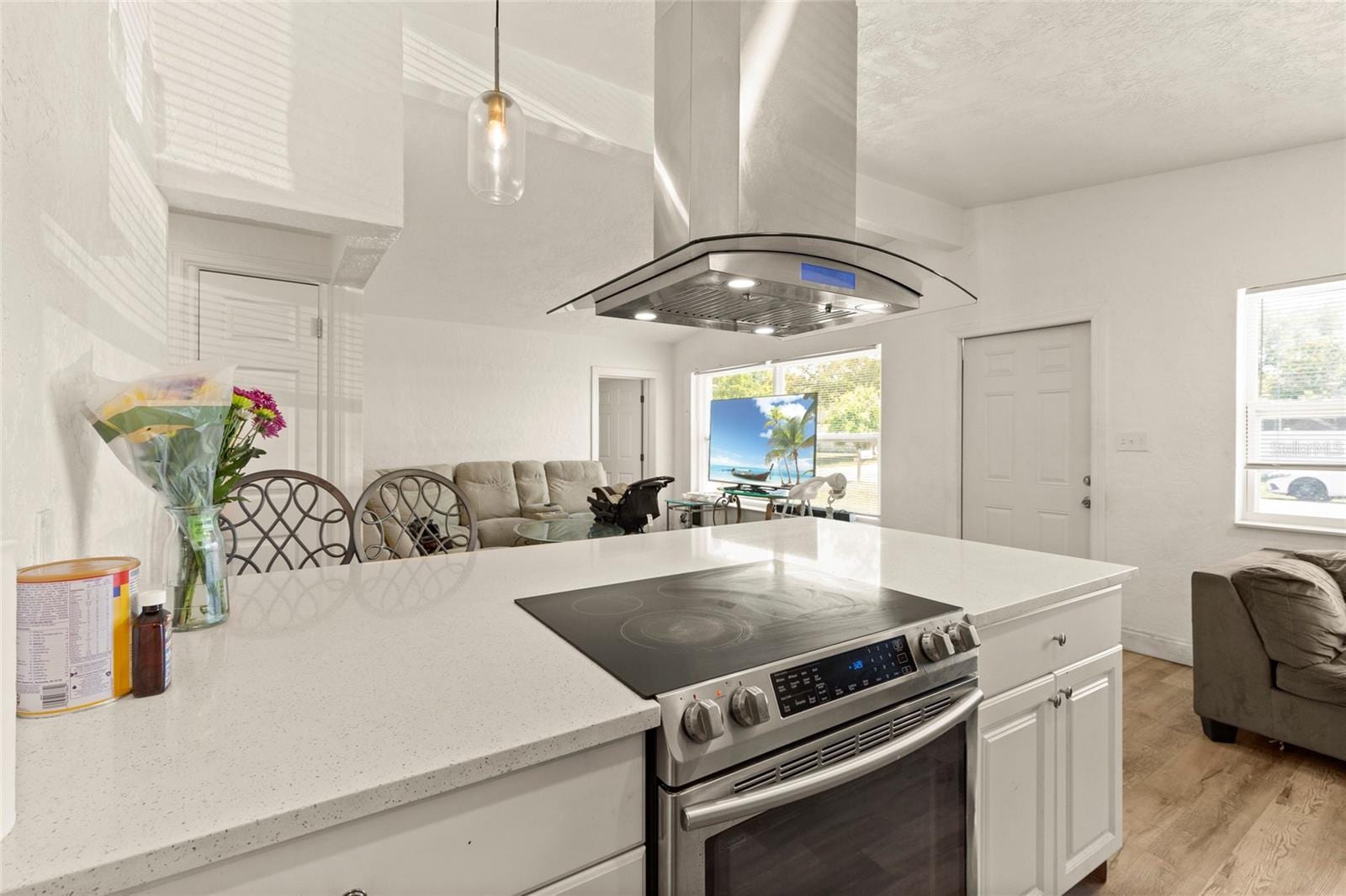 4821 Elfrida Ave photo 4