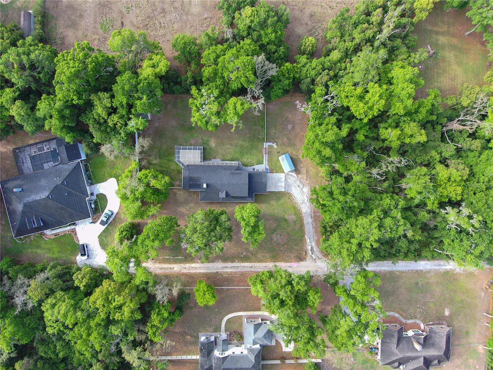 2119 Shady Oaks Dr photo 2