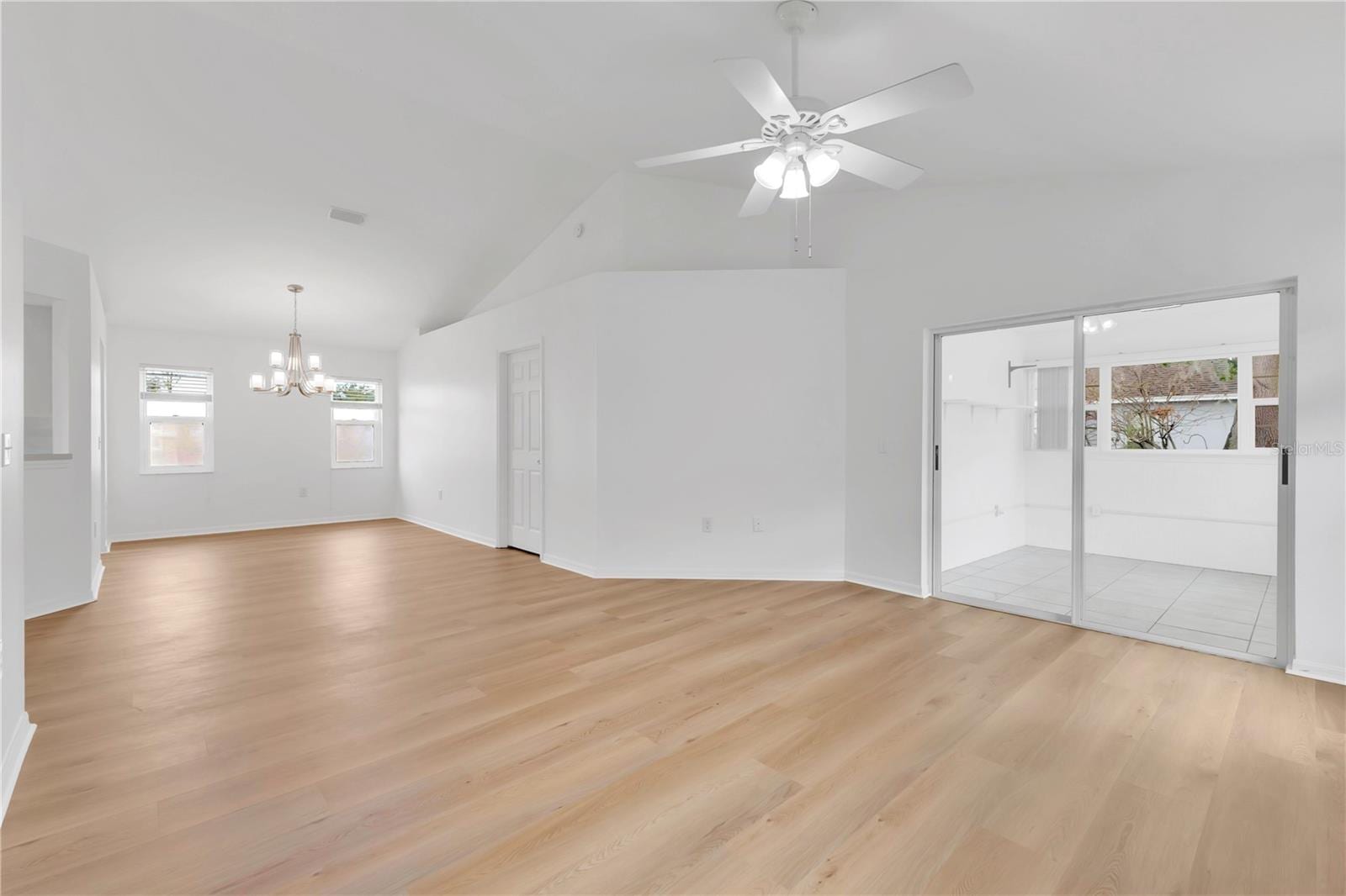 2175 Stoney Pointe Dr photo 5