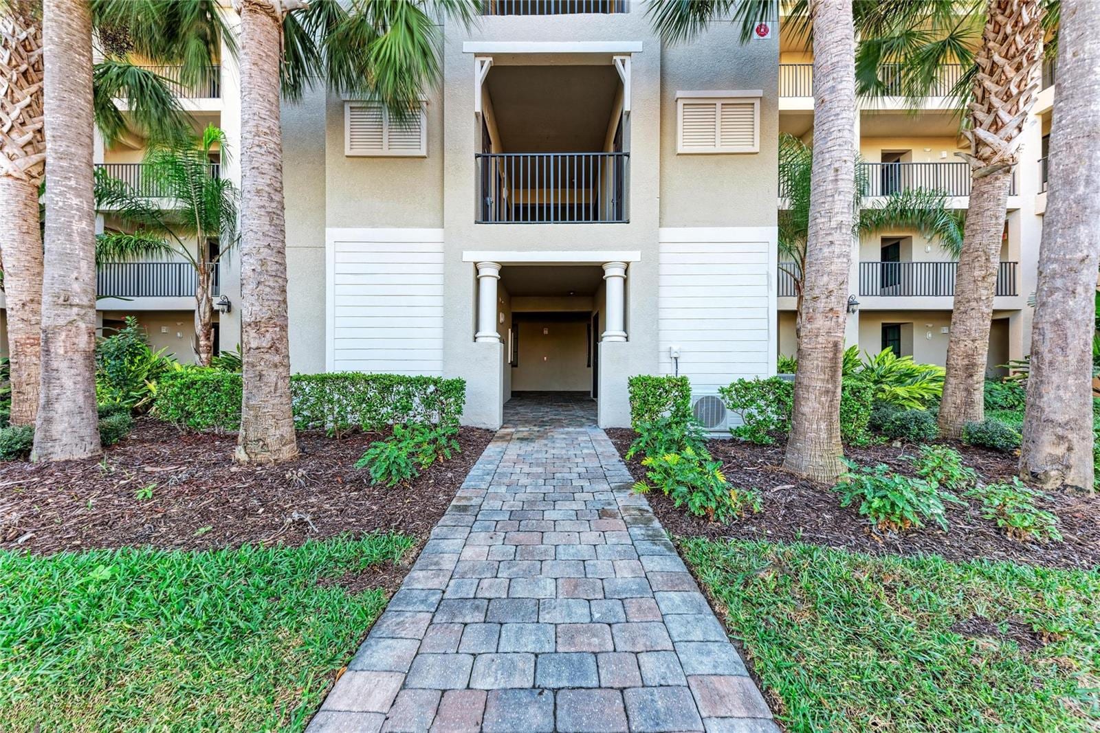 18114 Gawthrop Dr #204 photo 3