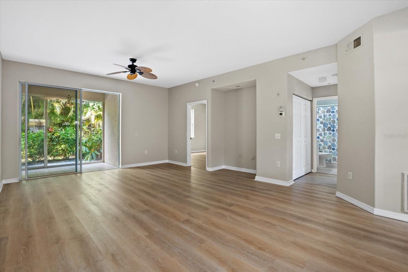 4275 Castlebridge Ln #1312 photo 5