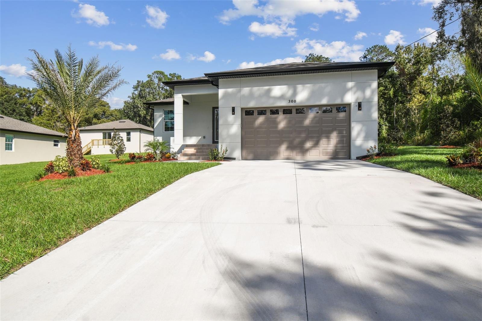 310 N Lemon Ave photo 4