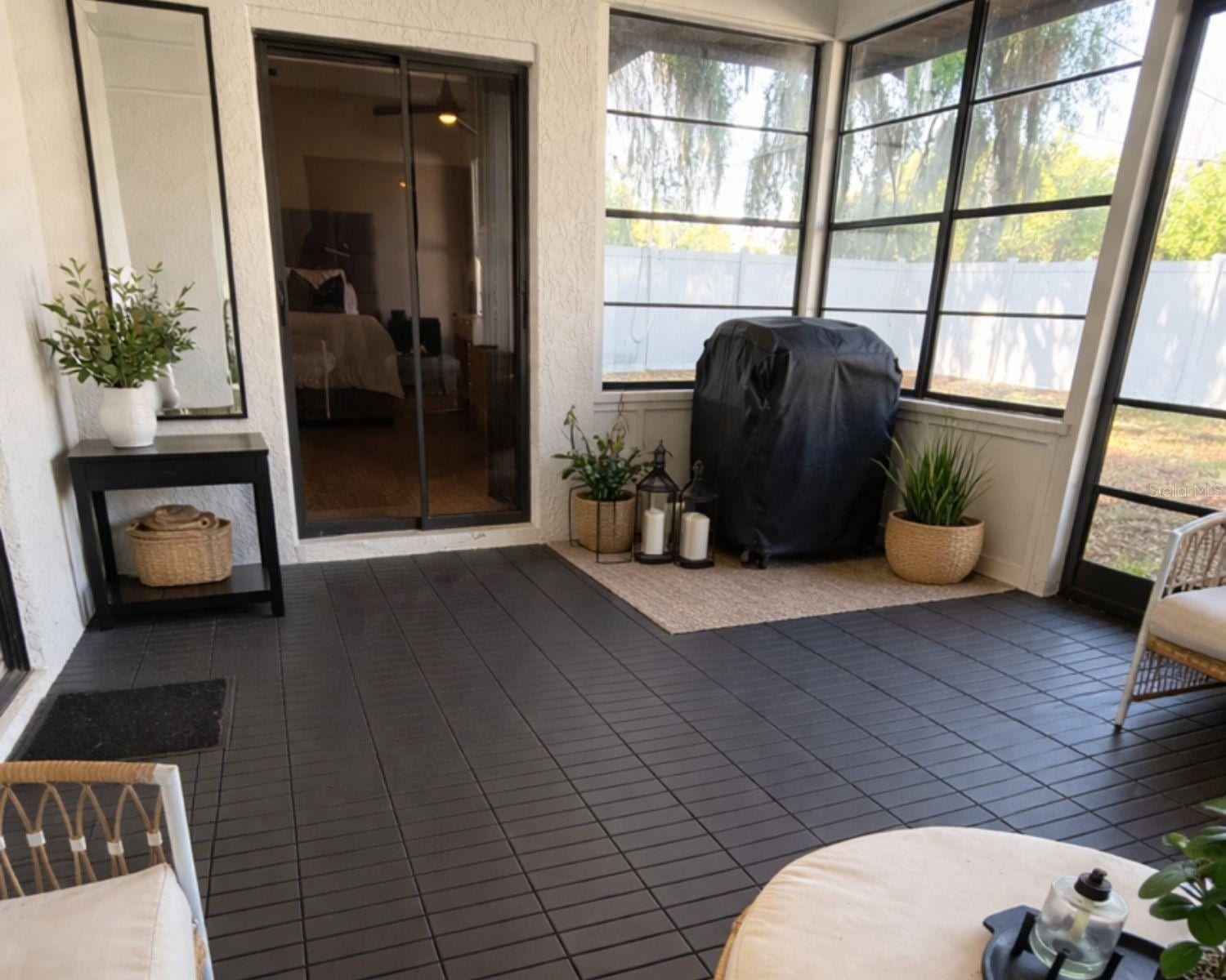 1413 Sandalwood Dr photo 5