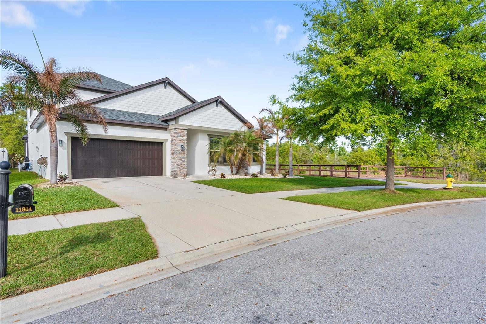 11814 Cross Vine Dr photo 5