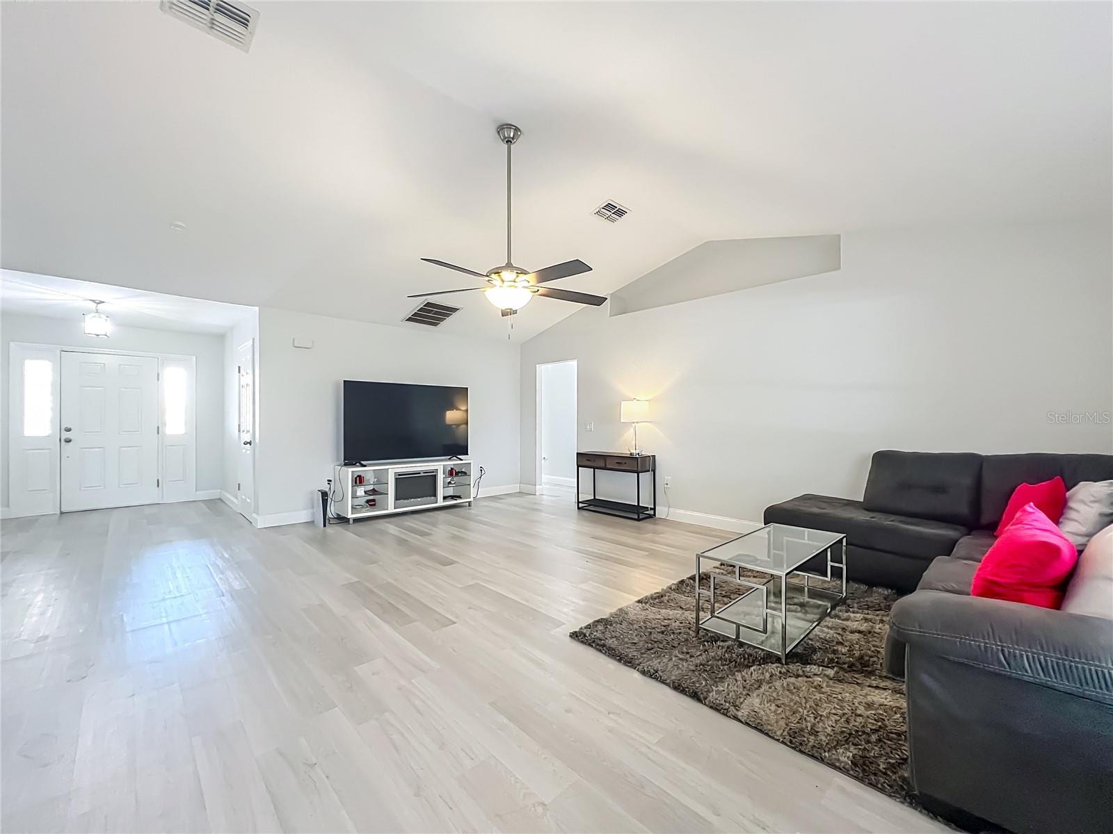 12368 Killian St photo 5