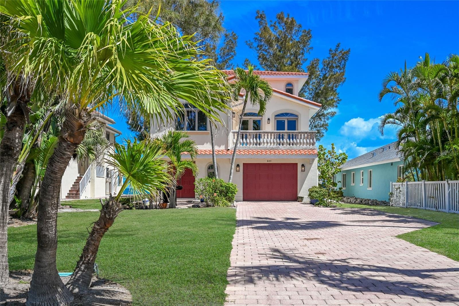 889 N Shore Dr photo 4