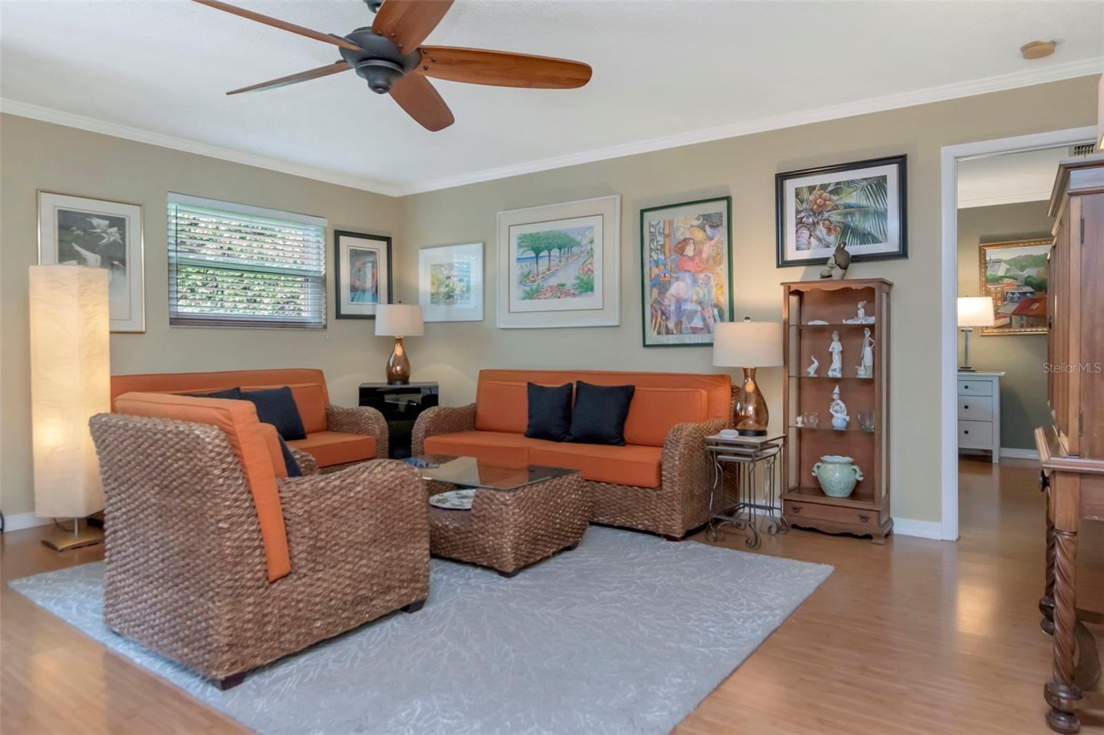484 Santa Cruz Pl NE #H photo 2
